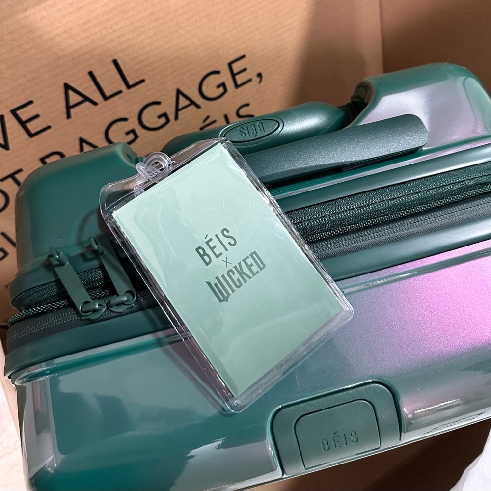 BEIS The Carry-On Roller in Wicked Green NWT